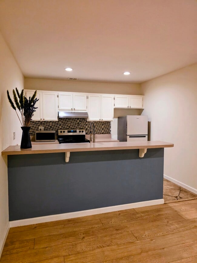 Photo - 5414 Newcastle Ave Unit Apt 42