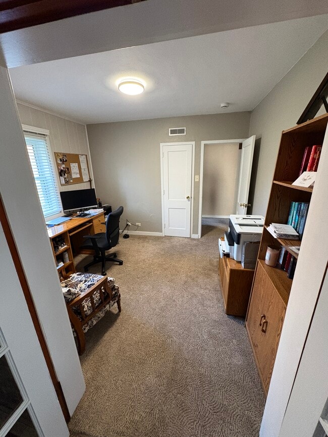 Photo - 2113 Broadlawn Rd