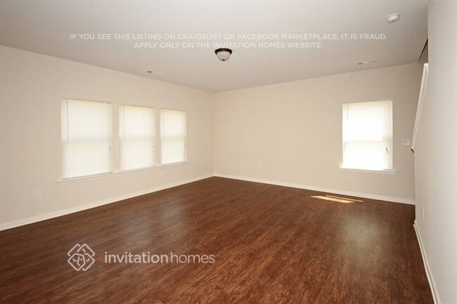 Photo - 3280 Franklin St