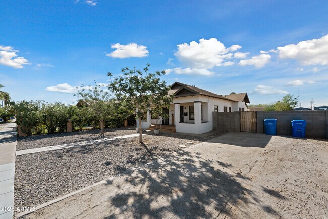 Photo - 438 N 17th Ave Unit B