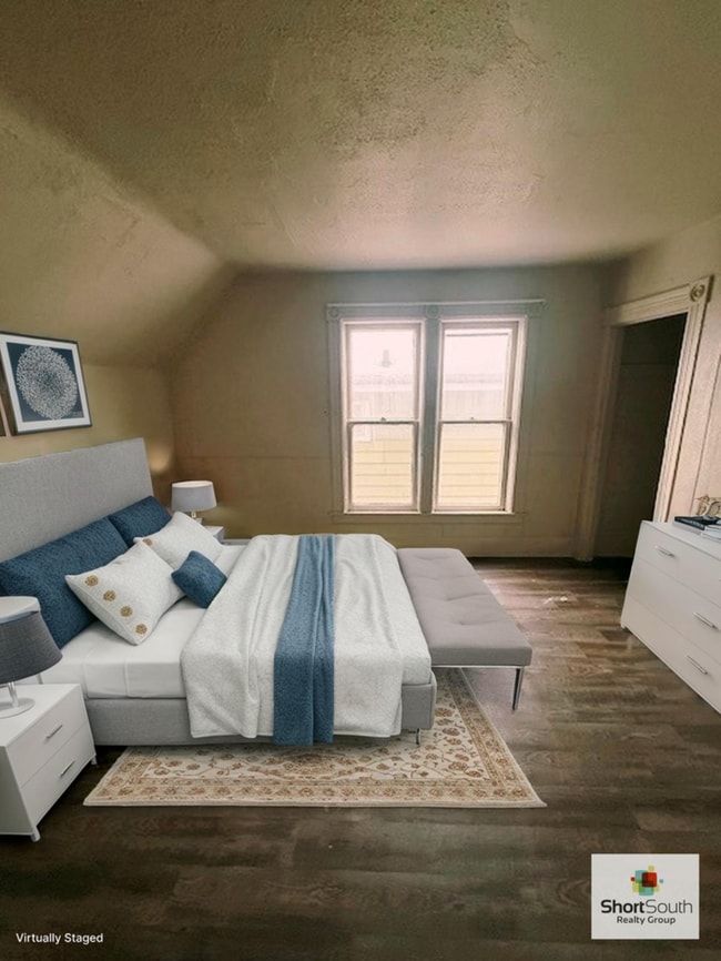 Photo - Updated 3 bed 1 bath upper apartment in Muskegon