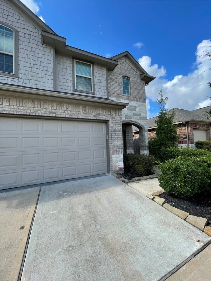 Photo - 16919 Iver Ironwood Trl