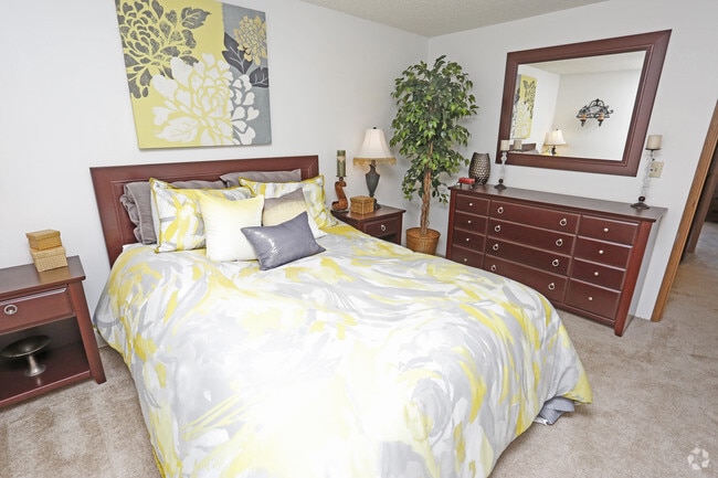 Master Bedroom - Crystal Springs Apartments
