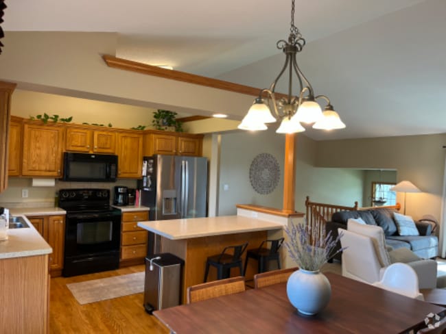 Building Photo - 2922 Kenosha Dr NW Rental