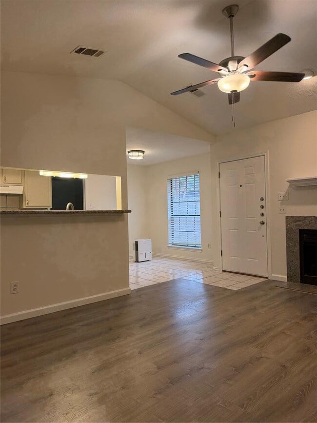 Photo - 615 Luther Dr