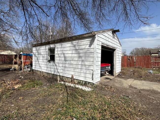 Photo - 1764 E Lawrence St