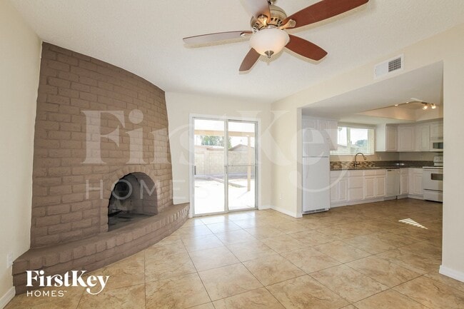 Photo - 3827 W Loma Ln