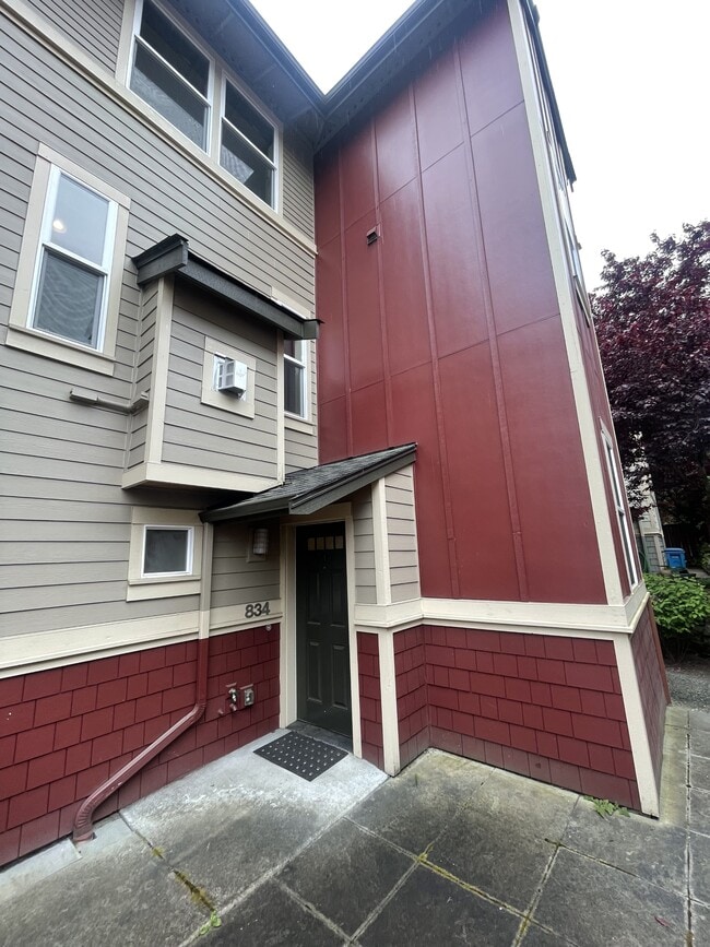 Photo - 834 N 145th Ln