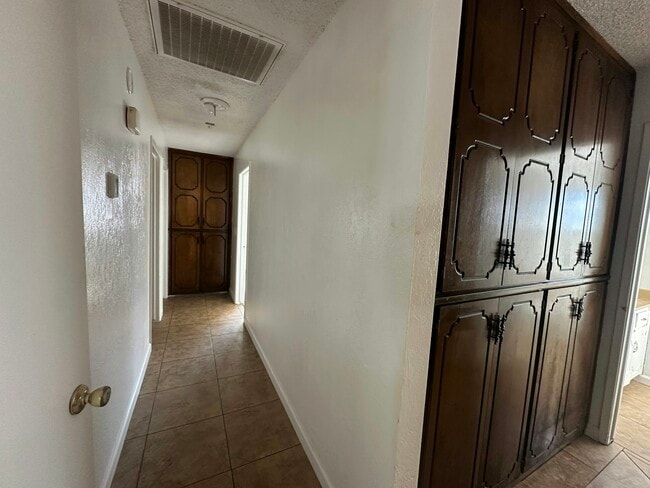 Photo - 1711 E Paradise Ave