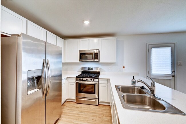 Building Photo - 24110 Wandering Brk Dr