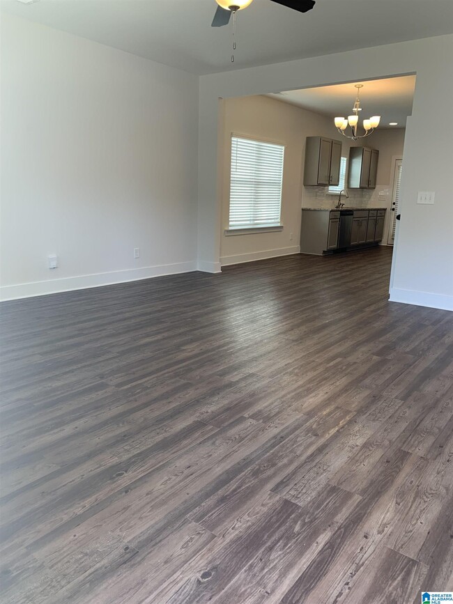 Photo - 1285 Shades Terrace