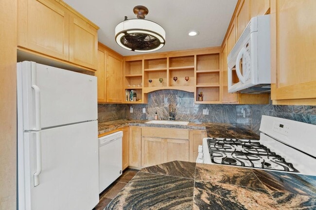 Photo - 531 Dufour St Unit #front