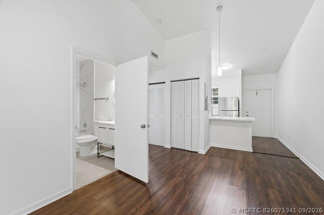 6143 Garden Ct
