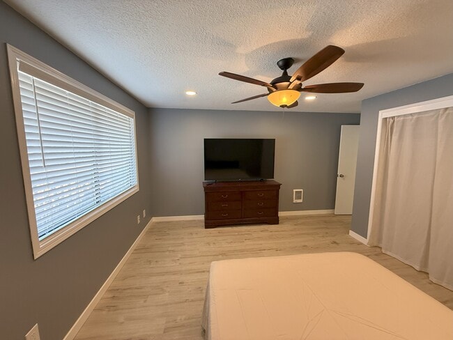 Photo - 7306 NE 16th Ave Unidad #3