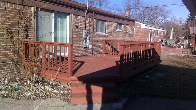 Photo - 22012 Logue Ave