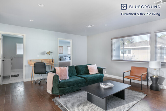 Building Photo - 743 Roble Ave Rental