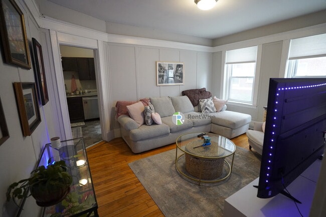 Building Photo - 218 South St Unit 2