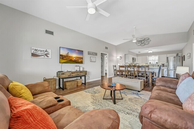 Photo - 21600 Zachary Dr