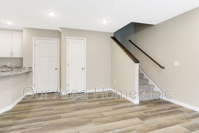 Photo - 6044 Manchester Ave NE