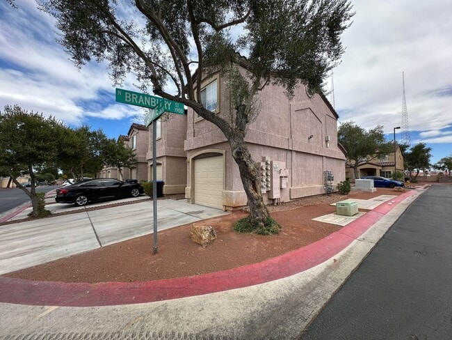 Photo - CORTE MADERA
