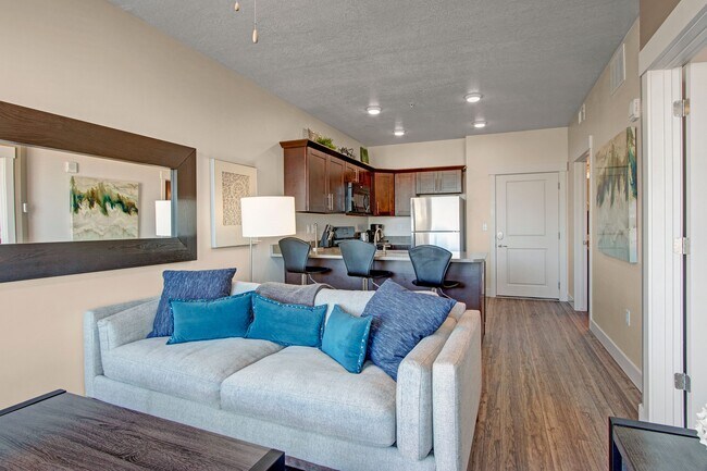 Velo on the Boulevard living room - Velo on the Boulevard