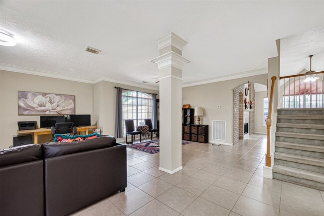 Photo - 811 Colony Glen Ct