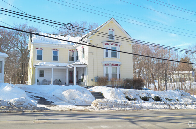 Building Photo - 347 Ocean St Unit 1 Rental