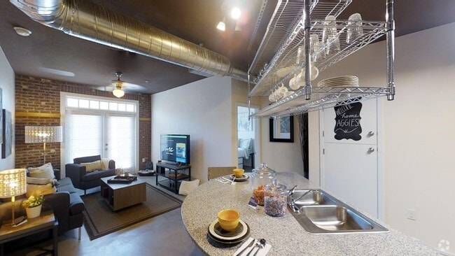 2 Br, 2 Br - 932 SF - Warehouse and Factory