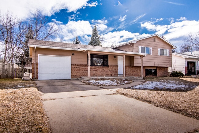 Photo - 1717 W Lake St