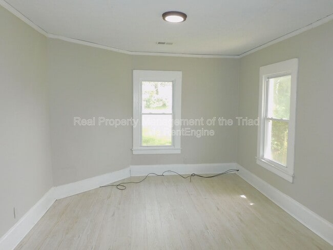 Photo - 1217 Pearson Pl