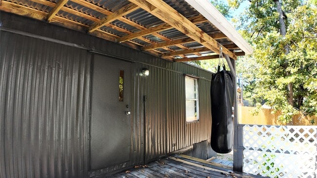 Photo - 251 Oakdale Dr