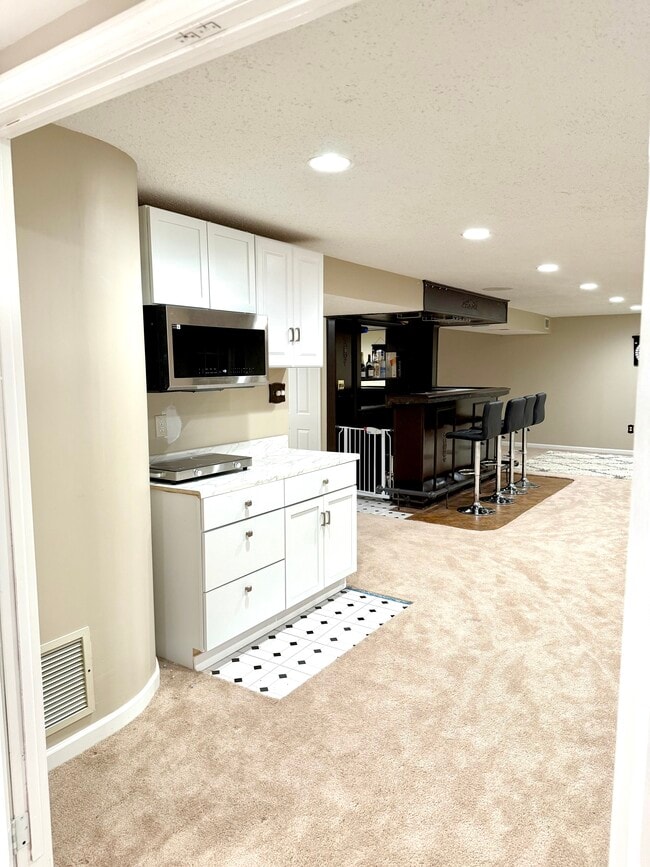 Photo - 3729 Hetten Ln