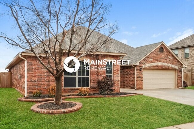 Photo - 4 Bedroom Pet-Friendly Home in Edmond, OK with Main Street Renewal