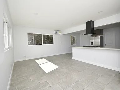 Photo - 824 Arcadia Pl