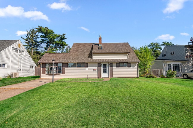 Building Photo - 305 Northpark Dr Rental