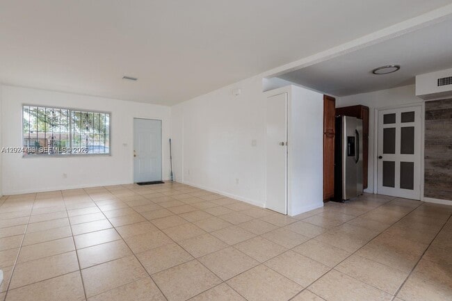 Photo - 1301 NE 153rd St