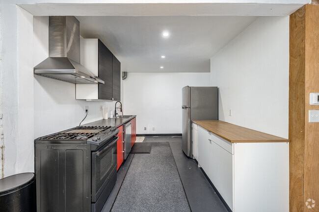 Interior Photo - Studios at Walnut