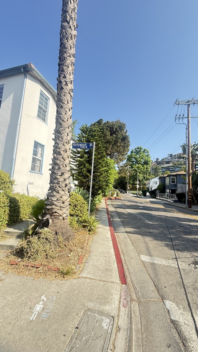 Photo - 1701 Nichols Canyon Rd Unidad #1F