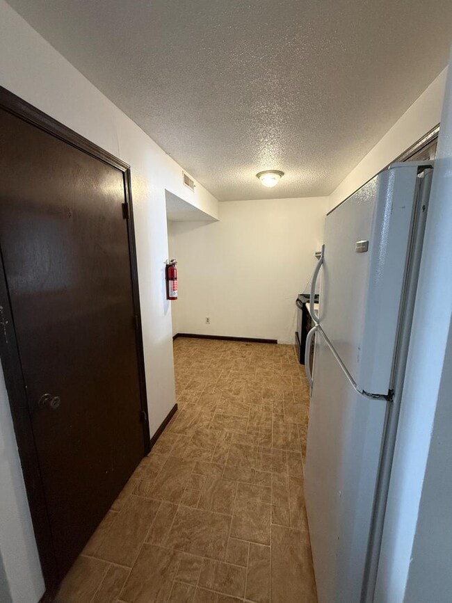 Photo - 2305 Southridge Dr