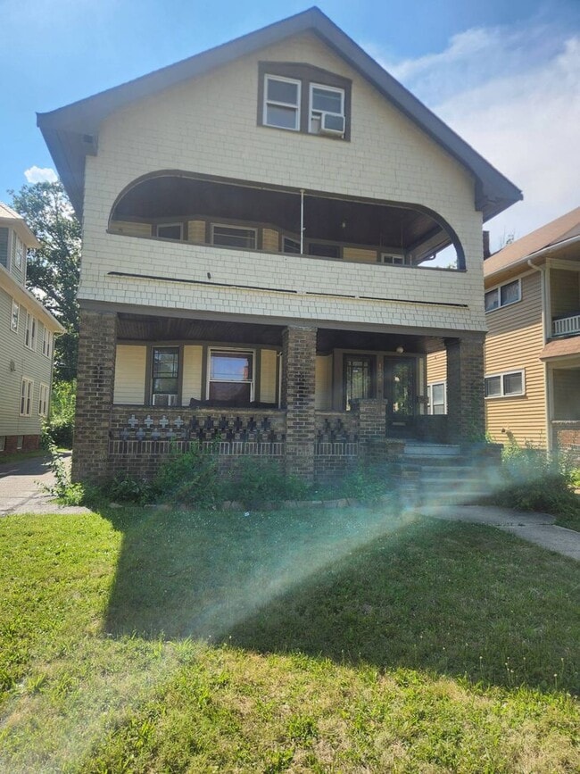 Building Photo - 1676 Coventry Rd Unit UP Rental