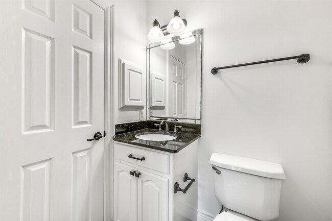 Photo - 1529 Rosewood St