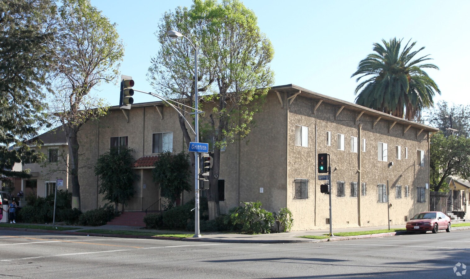 Photo - 900 E Adams Blvd Apartments