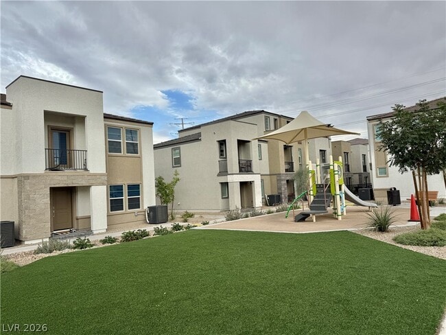 Photo - 5672 Beguiling Falls St