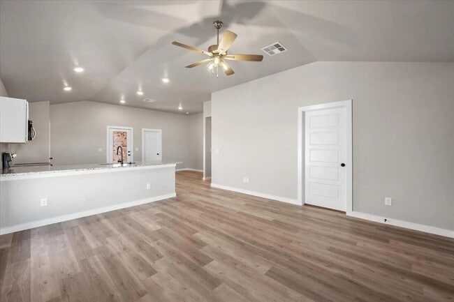 Photo - 6929 10th St