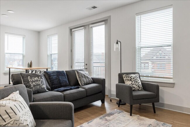 2039 Woodburn Ave Unit SI ID1622823P