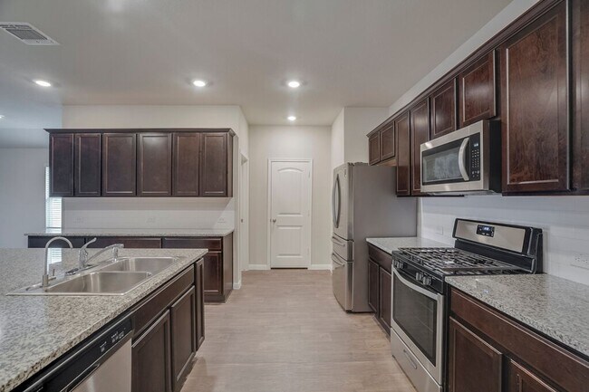 Photo - 1007 Coolridge Ct