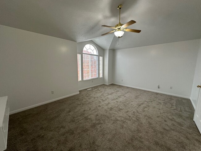 Photo - 2824 Ivory Way S