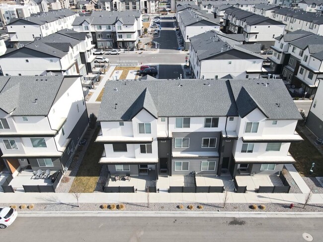 Building Photo - 324 S 1150 W