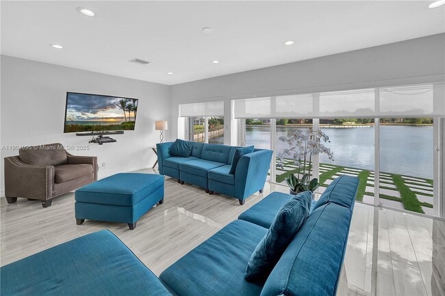 Photo - 5602 White Cedar Ln