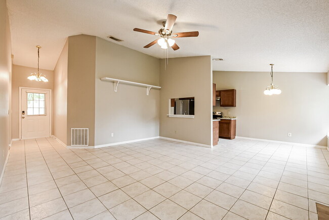 9324 Pavillion Dr